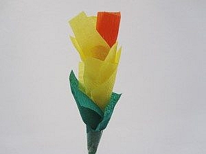 Crepe Paper Daffodil